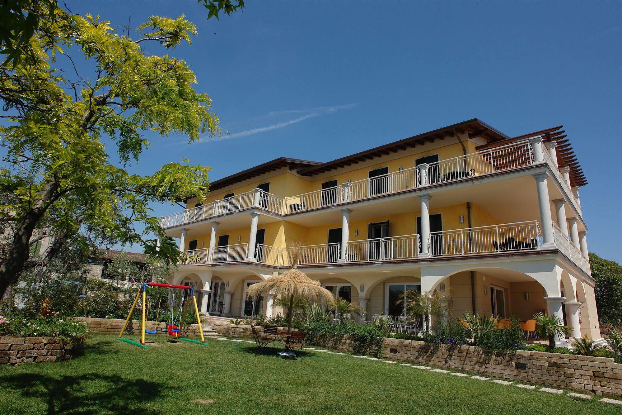 Hotel Splendid Sole Manerba del Garda Ngoại thất bức ảnh